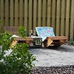 別荘 Natuurhuisje Laanzicht